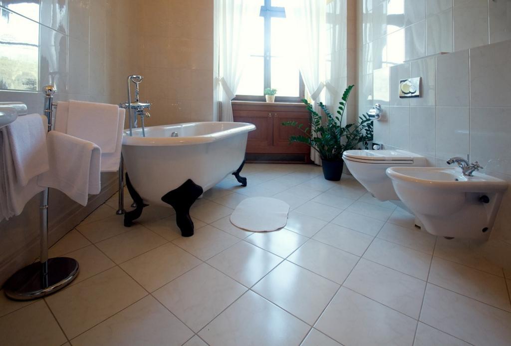 Hotel Zamek Cerveny Hradek Jirkov