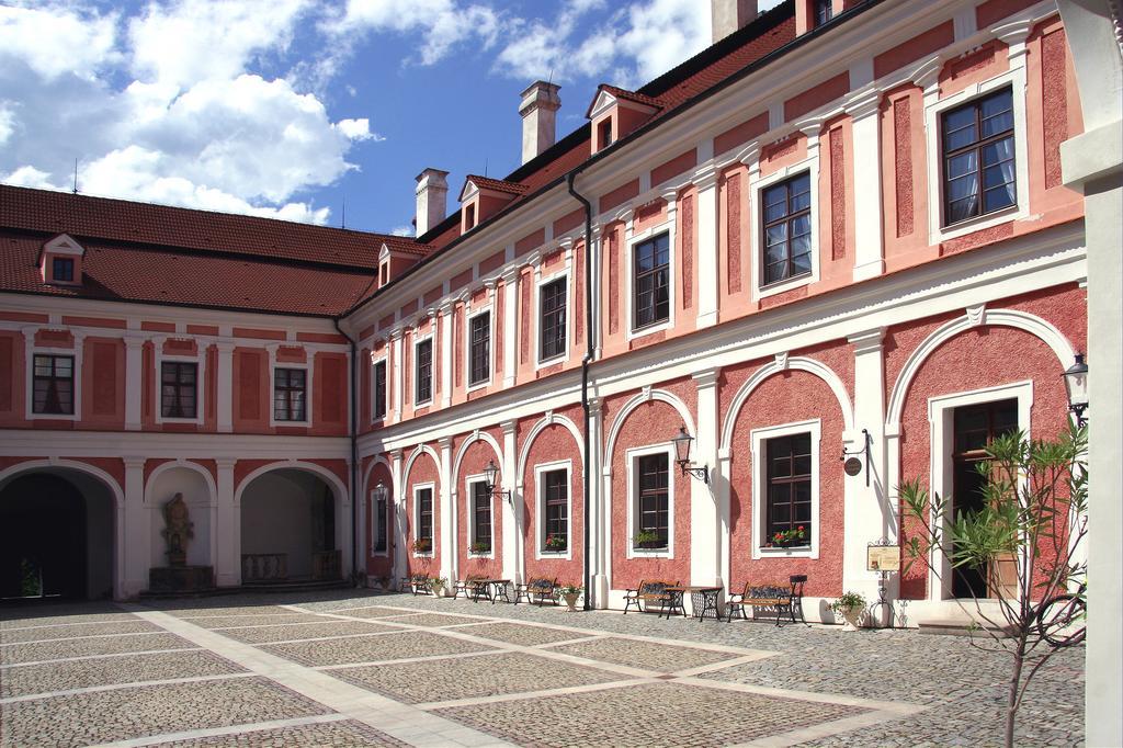 Hotel Zamek Cerveny Hradek 3*