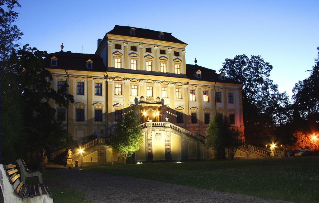 Zamek Cerveny Hradek 3* Jirkov