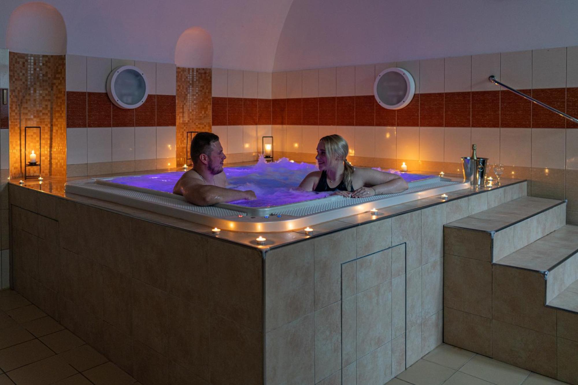 Zamek Cerveny Hradek Hotel